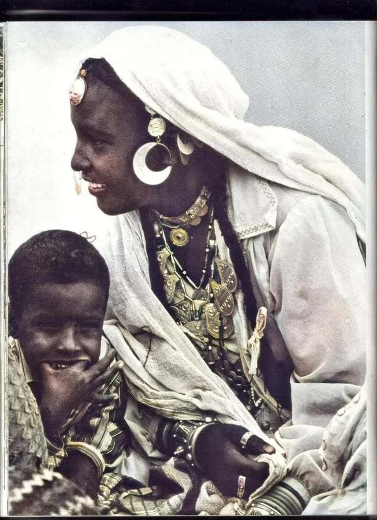 Nubian woman with child.jpg