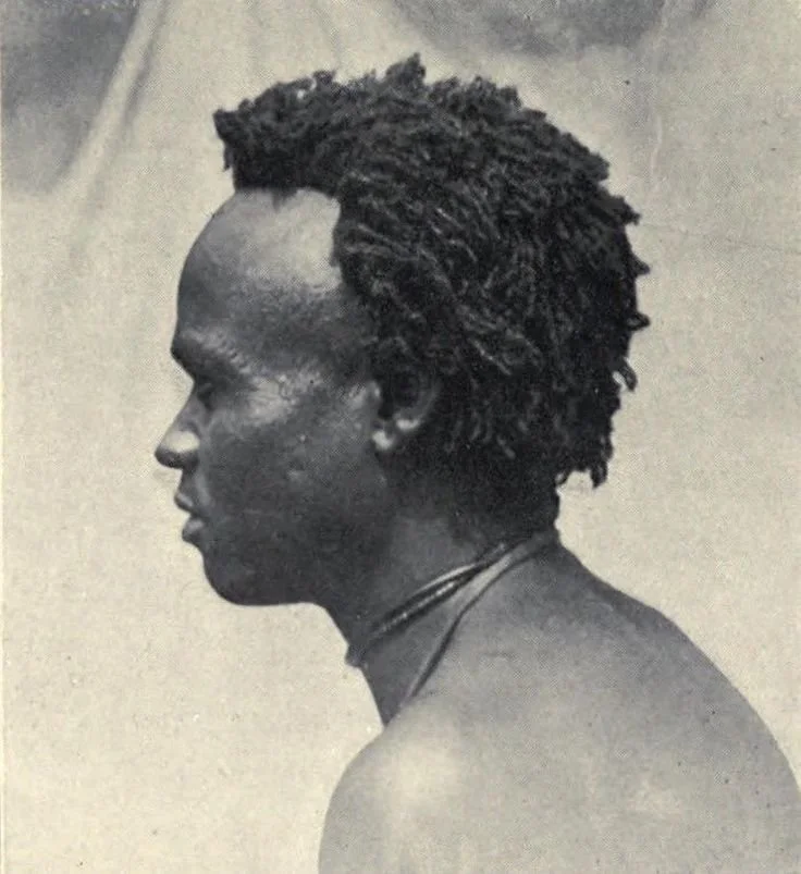 Young Igbo man from Ubulu-Uku (in present-day northern Delta State, Nigeria). Photograph taken by Northcote Thomas in the early 20th century