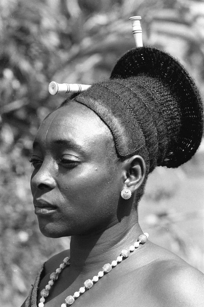 Congo, a Mangbetu woman with fine coif