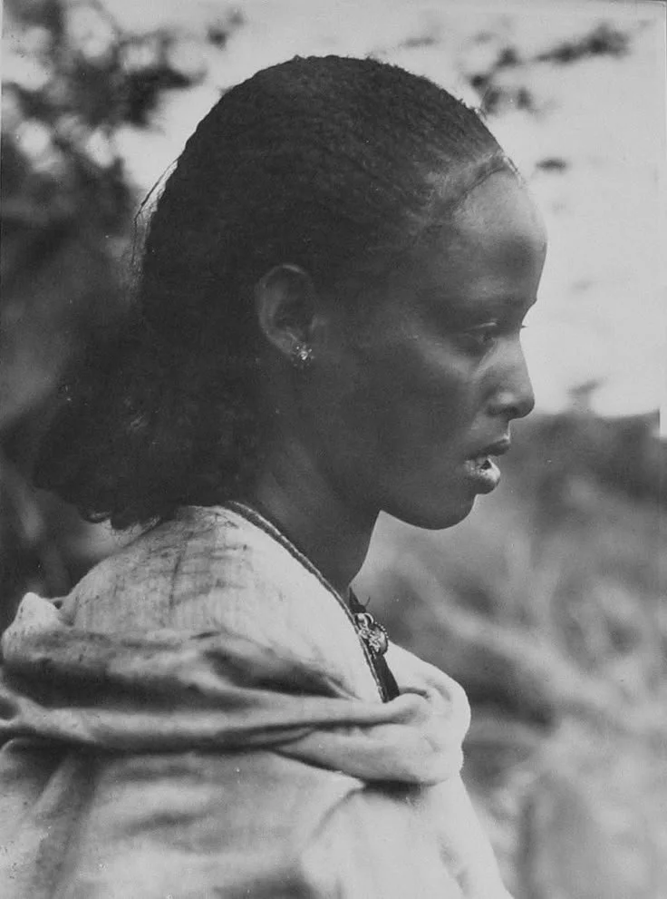 figura africana foto 1936.jpg