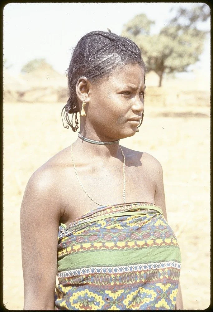 National Museum of African Art, Smithsonian Institution. “Smithsonian Learning Lab Resource: Mossi woman with elaborate hairstyle, near Ouagadougou, Burkina Faso.” Smithsonian Learning Lab, Smithsonian Office of Educational Technology, 13 Feb. 2021, 