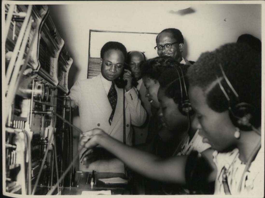 Kwame Nkrumah visits a telephone exchange, Accra, Ghana [Photograph]. National Archives UK. Flickr. https://www.flickr.com/photos/nationalarchives/5416464058/in/album-72157625975820108/