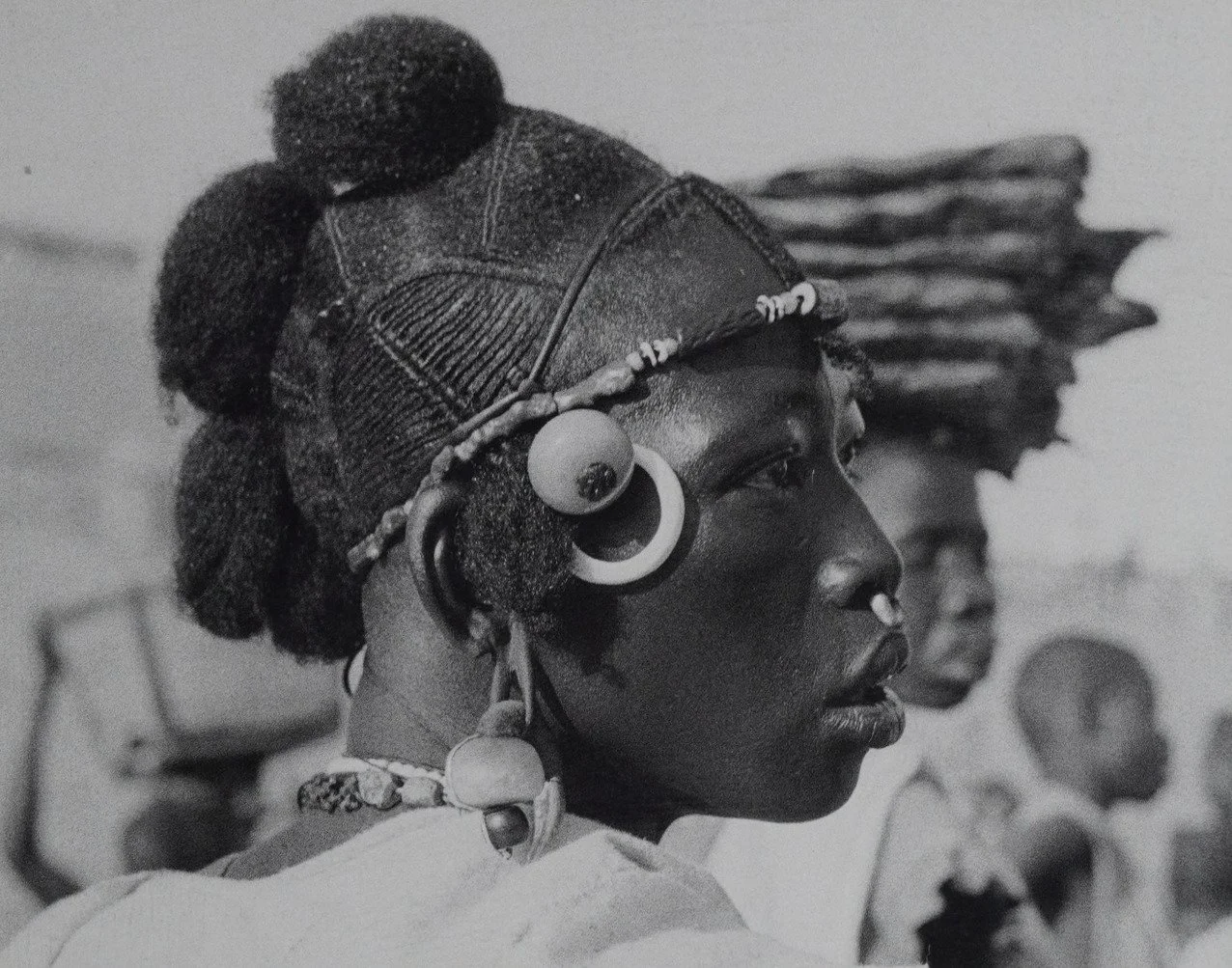 unidentified woman, Mali, 1949. From the book Hector Acebes: portraits in Africa; 1948-1953. Pg. 28
