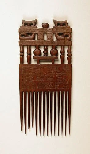 Comb, Akan artist, Early-Mid-20th century. National Museum of African Art, Smithsonian Institution