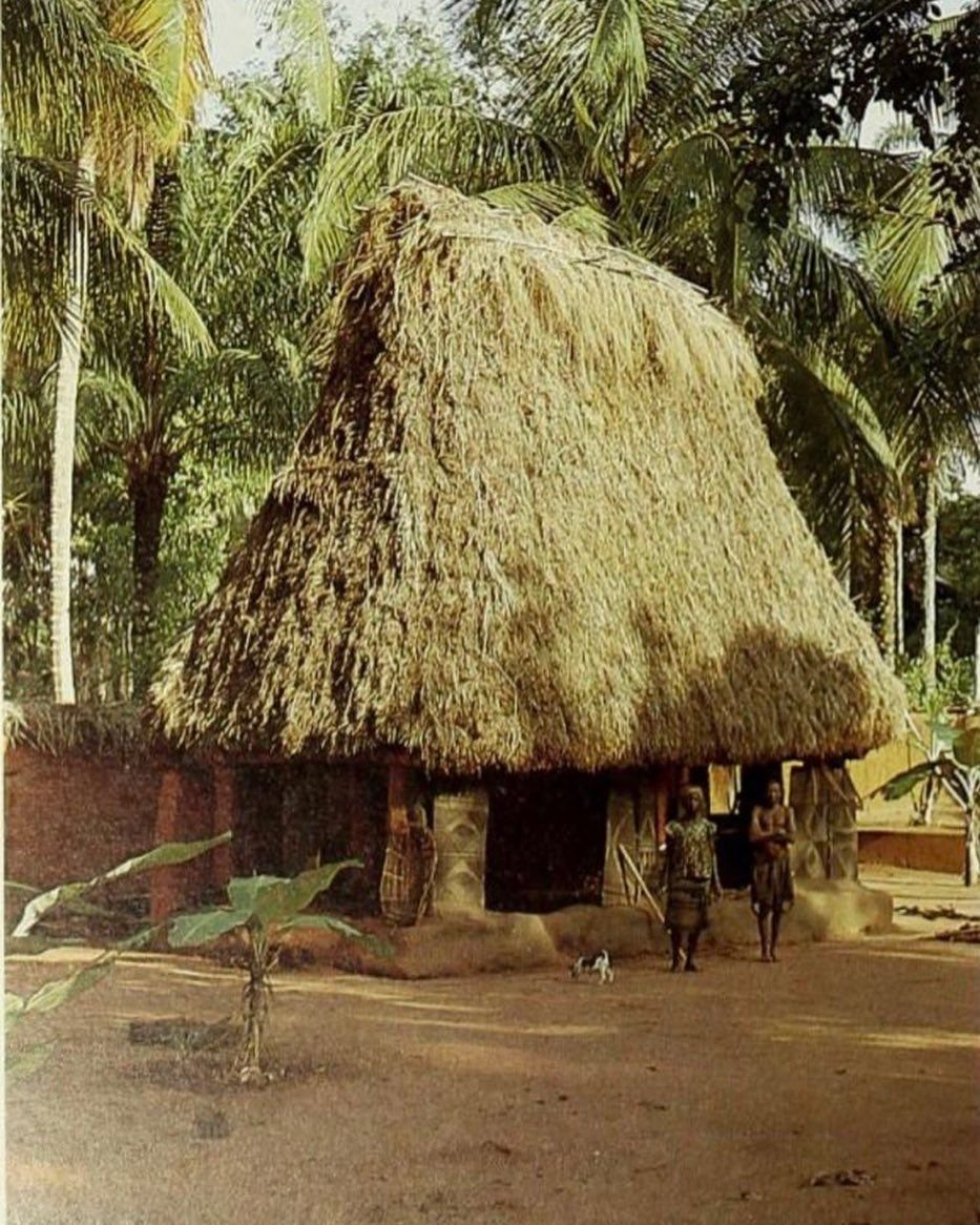 A typical titled man’s Obi or Obu/Obiri/Ovu/Ibaa/Ibari/Nkoro/Ogwa of the Northcentral Igbo area, Nnokwa, present-day Anambra State, 1966.