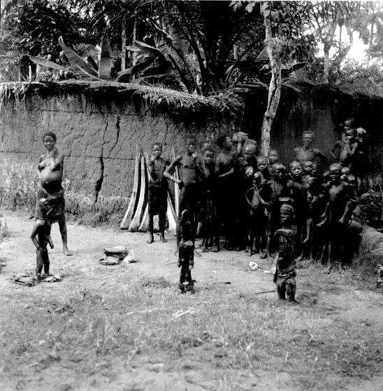 1930s. Jones’s book The Art of Southeastern Nigeria from 1984. A group of arusi figures from the Nri-Awka Igbo.