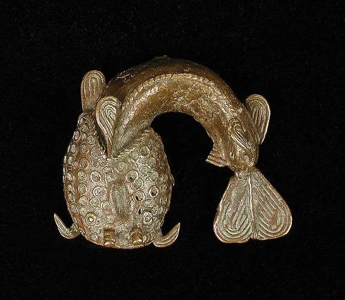 Akan Weight, Ghana/ Côte d'Ivoire, 18th-late 19th century. National Museum of African Art, Smithsonian 