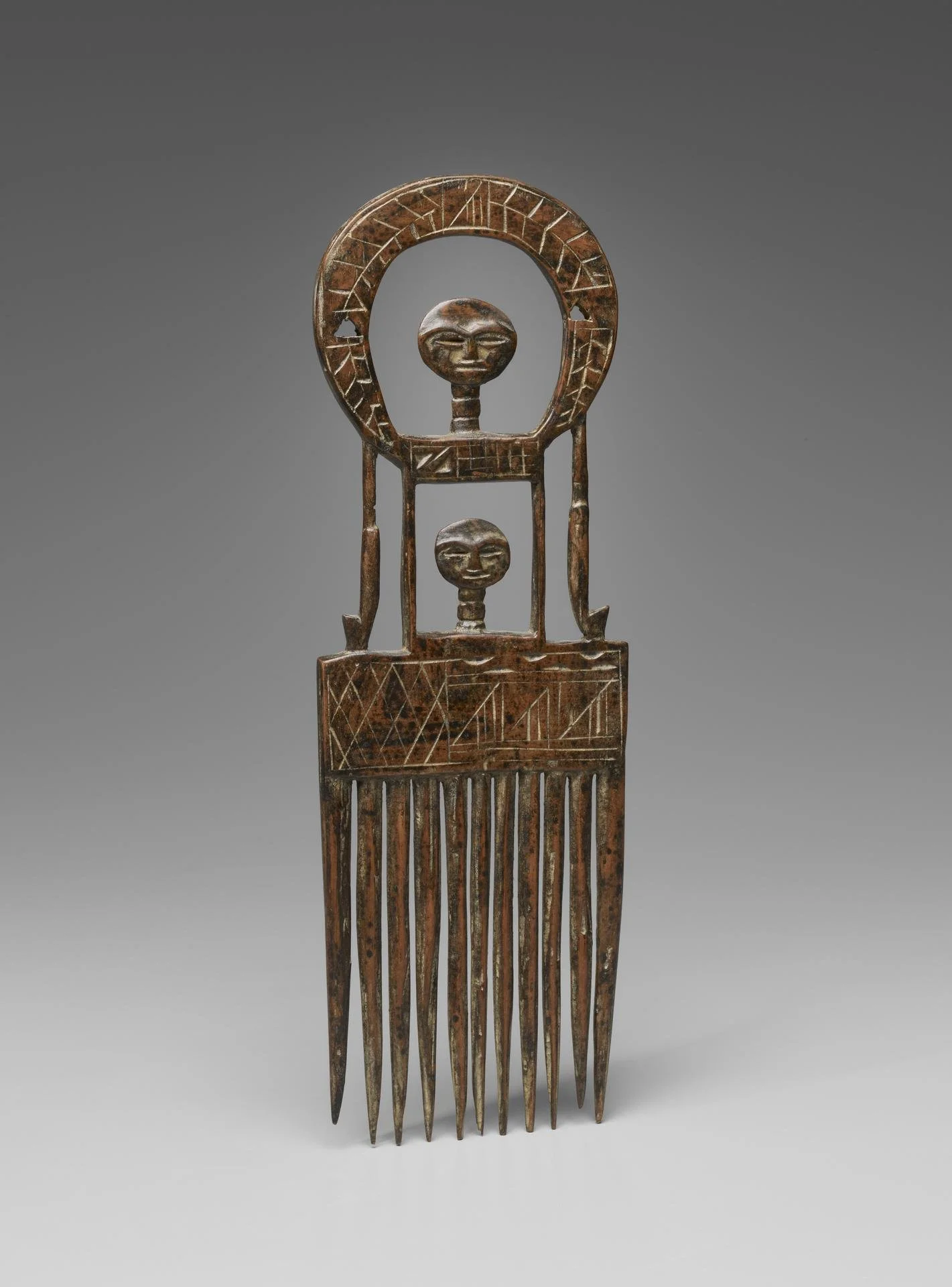 Comb with Two Female Heads. Yale University Art Gallery in 2012