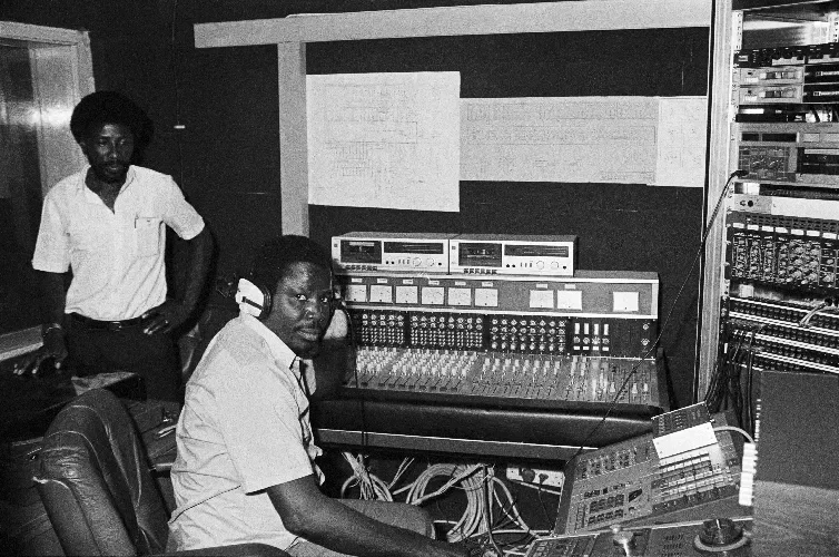 The staff of Radio Freedom in Luanda prepare for a broadcast by SWAPO president Sam Nujoma, 1989. University of Cape Town. https://www.historytoday.com/archive/review/turn-tune-fight-back