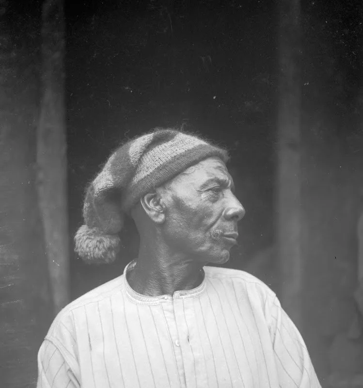 A man who may possibly be from Isuochi (as the album was labelled). Photographed by G. I. Jones, 1930s.