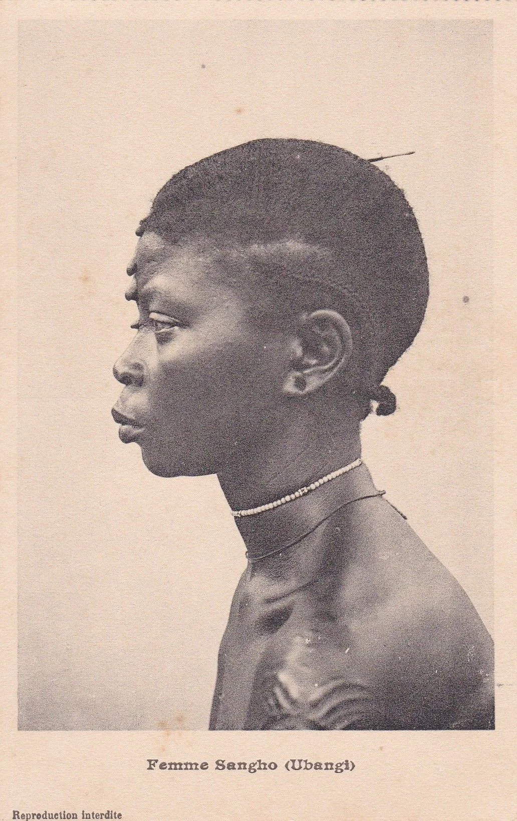 Femme Sangho (Ubangi)