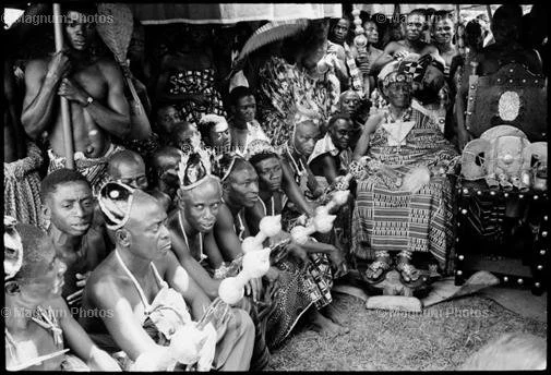 Ashanti_PREMPEH II_and_the_golden_stool.jpg