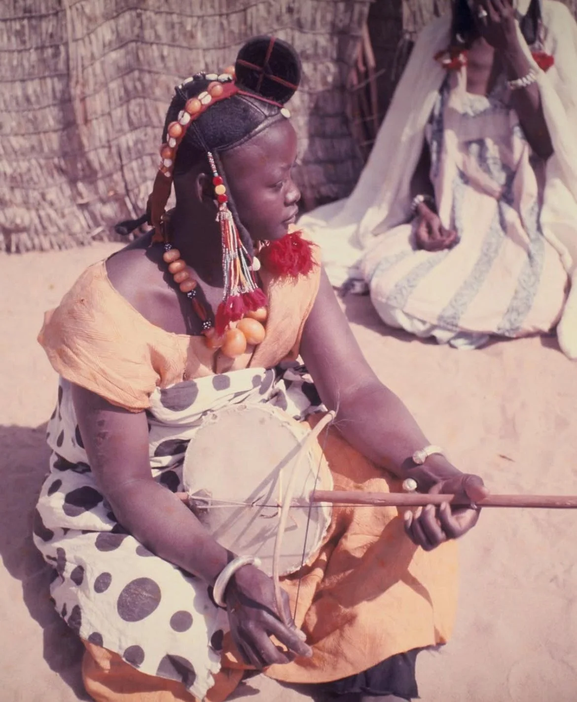 'The Stolen Sound of Banjo', authored by Abdulmuqit Idowu, Deeds Magazine.