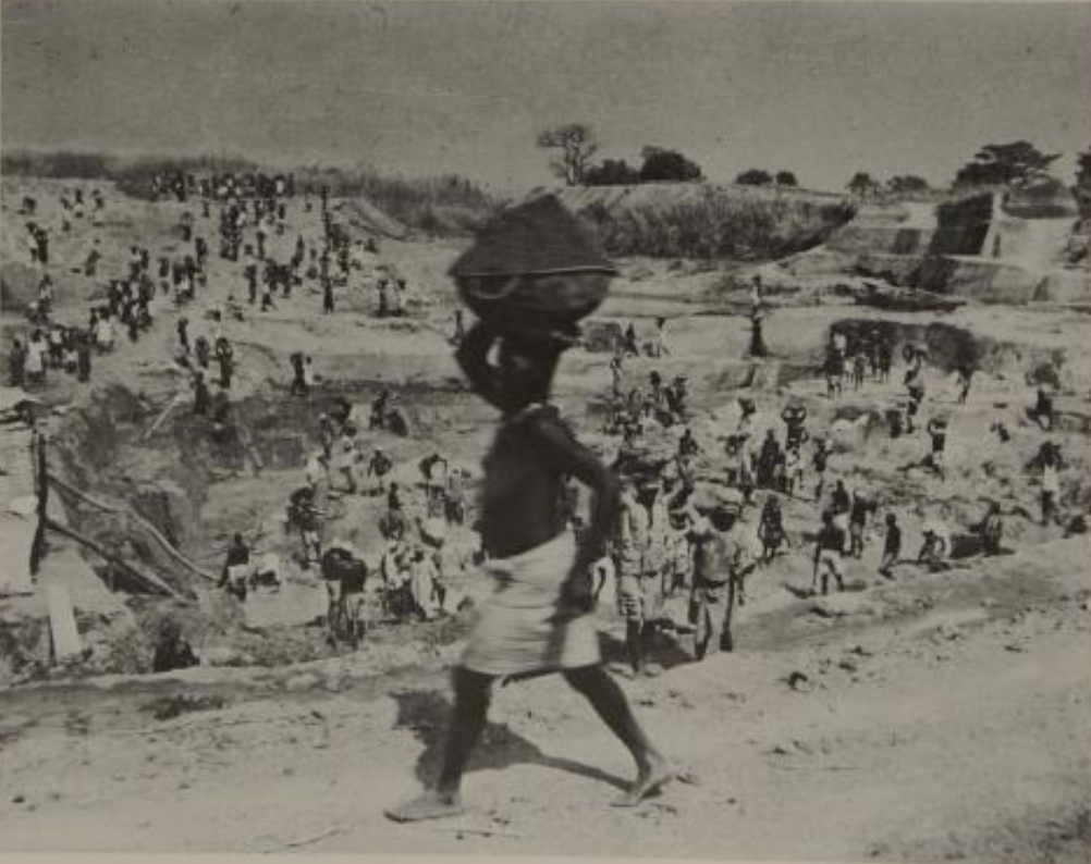 Tin miners in the Big Paddok at Nok dig down through several levels of alluvial deposits to reach tin. it is within these deposits that most Nok works have been found. P.4 from Treasures of ancient Nigeria (1982)