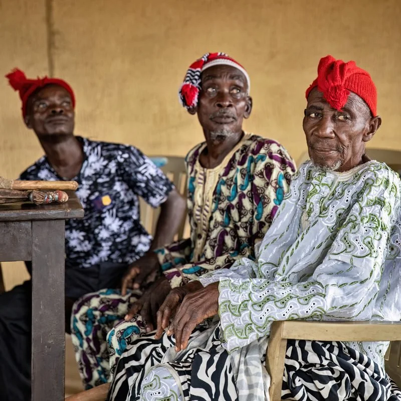 A group of Igbo elders in Nigeria. Photo by Jordi Zaragozà Anglès. 