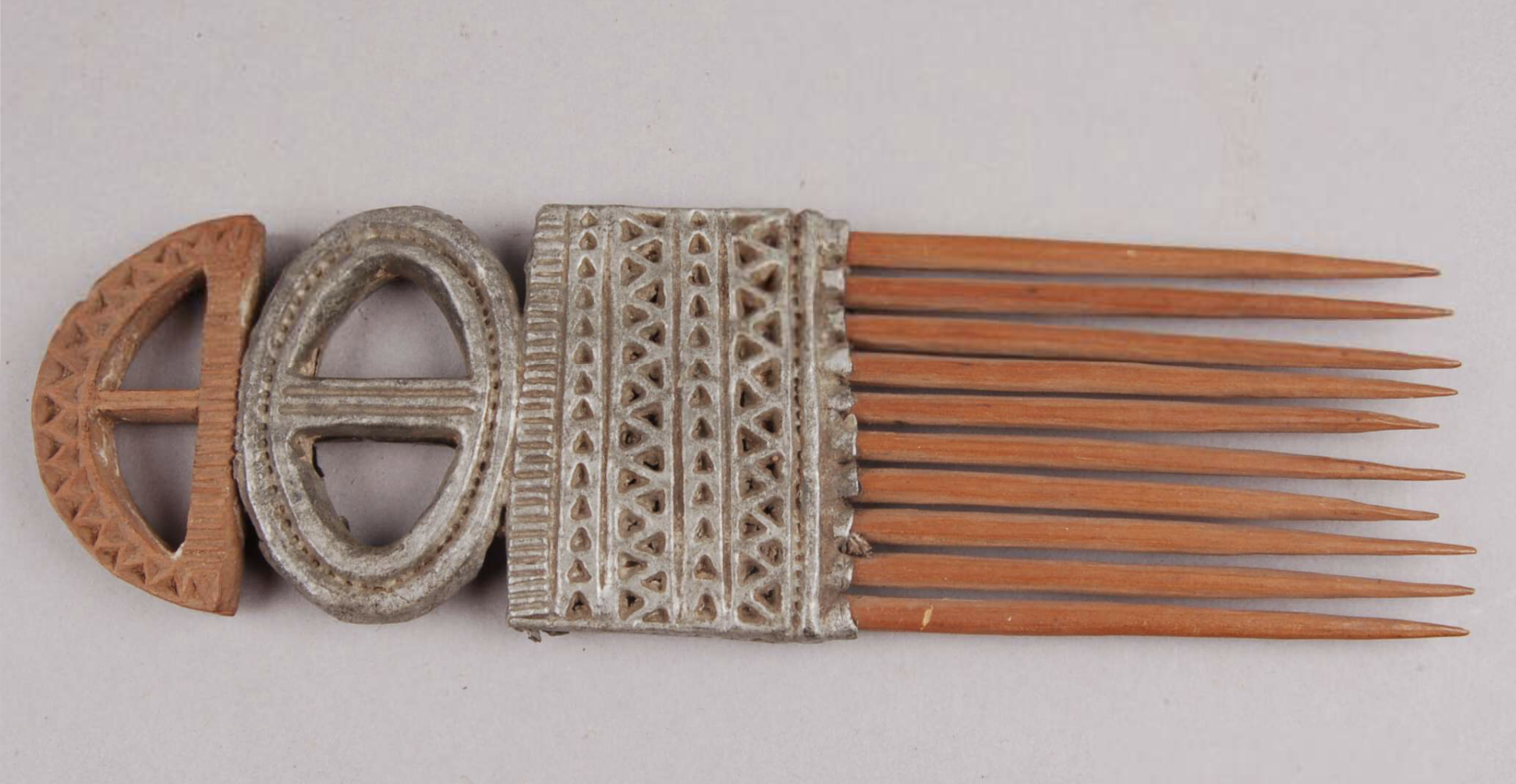 Comb, Calabar, 1902. The British Museum