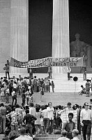 0260554
BLACK PANTHERS, 1970.
Crowds gathered on the steps of the Lincoln Memorial in Washington, D.C., during a Black Panther convention, with some party members holding a banner calling for a Revolutionary People's Constitutional Convention, 19 Jun