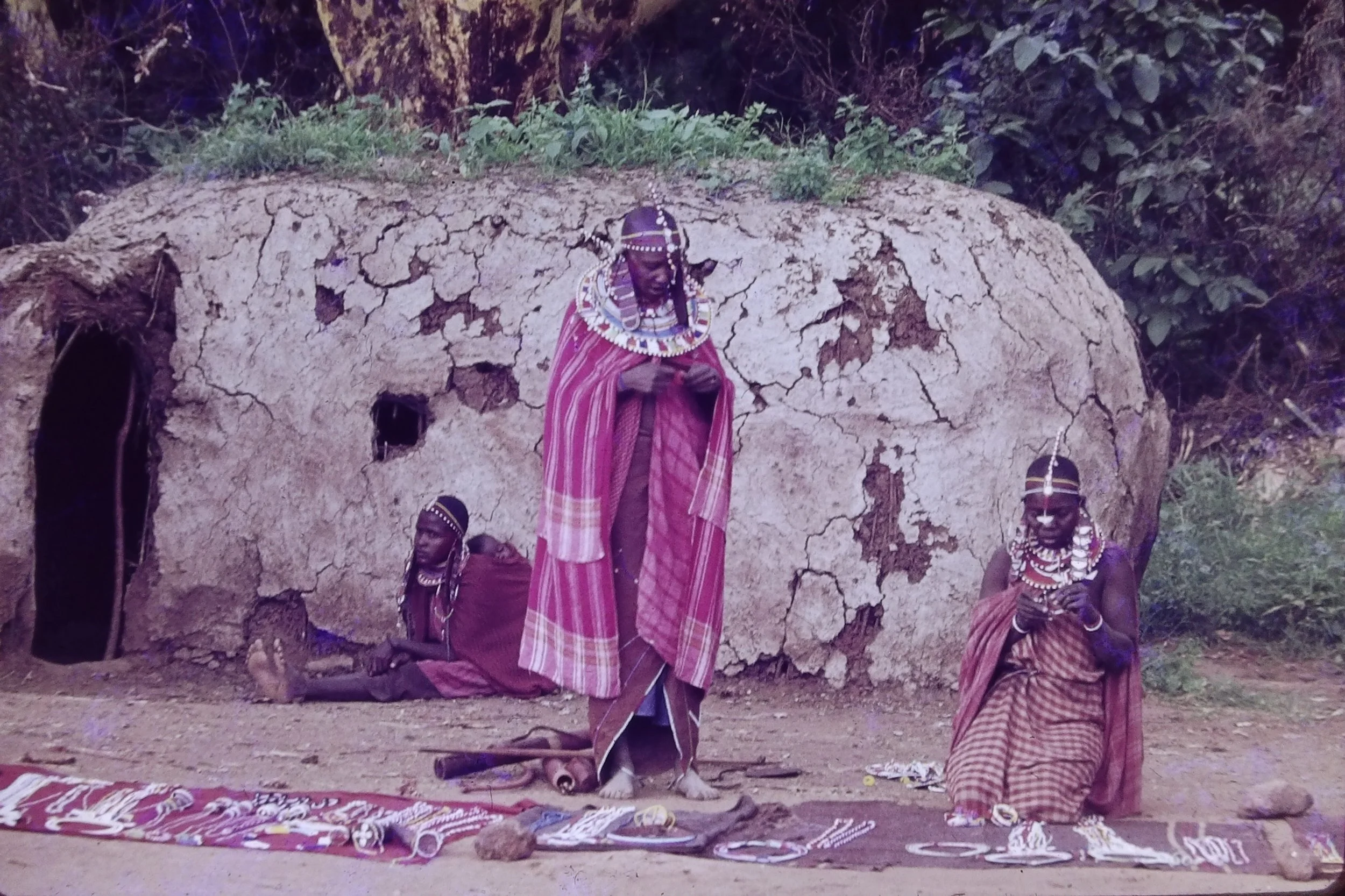 Women selling jewelry 1970s. Internet Archive.