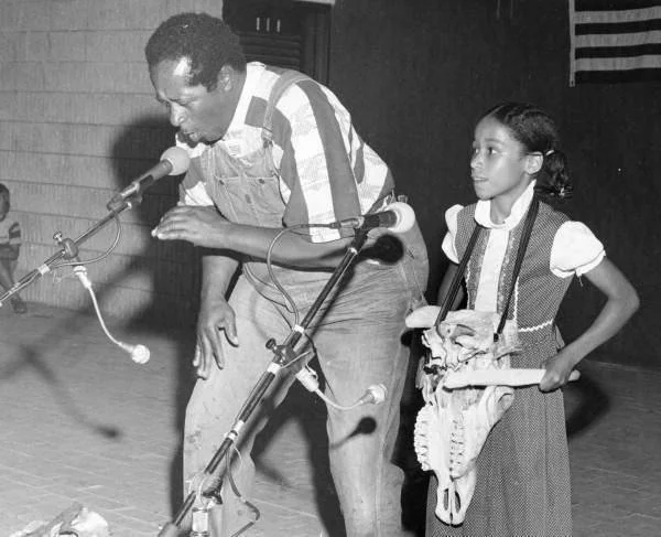 Abner Jay doing handbone with His Daughter on Jawbone