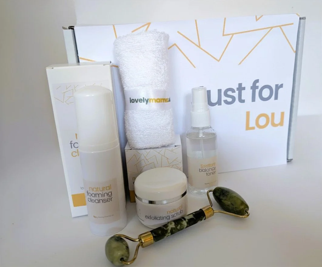 Face Care Gift Set | Vegan Skincare Hamper with Foaming Face Wash, Toner, Exfoliating Cream, Bamboo Cloth & Jade Roller | Self Care Kit