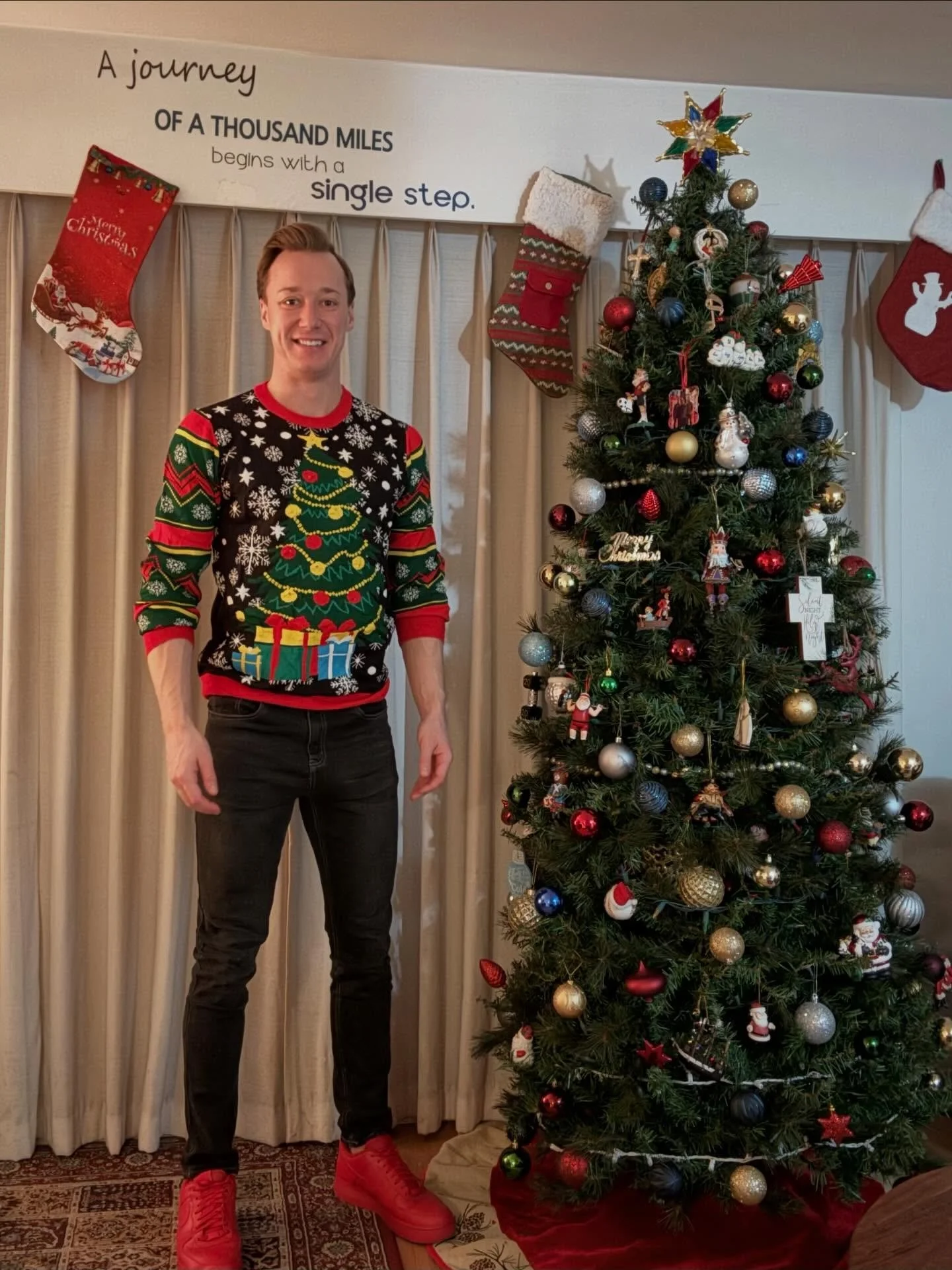 Merry Christmas &amp; Happy New Year ✨🎄

As this year comes to a close, I&rsquo;m pausing to reflect with deep gratitude 🙏🤍

This year was foundational 🌱

I strengthened major pillars of self-love, self-worth, self-esteem, and self-acceptance &md