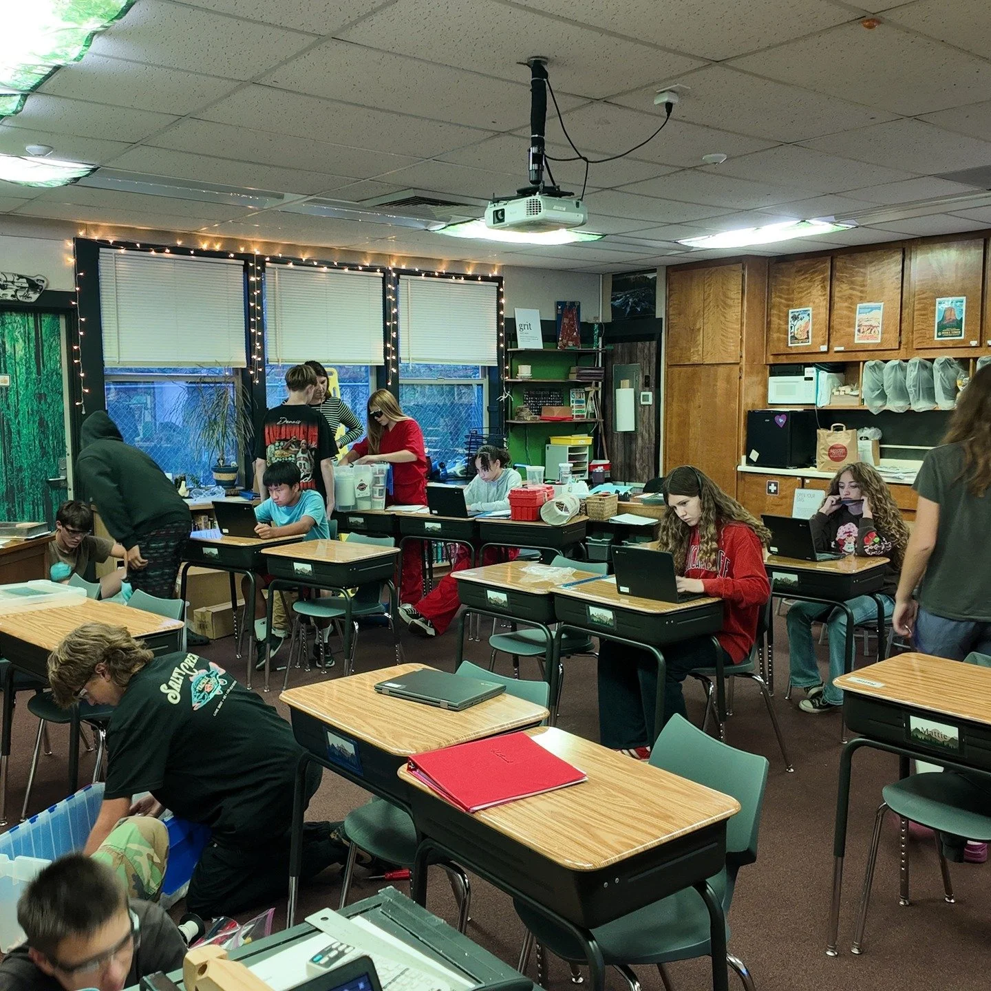 Our newest Trinity Together team member, Program Associate Aaron Martinez, has been bringing the fun of hands-on learning to 14 Douglas City eighth graders for the past four weeks. 

Students self-selected their kit based on their unique interests, c