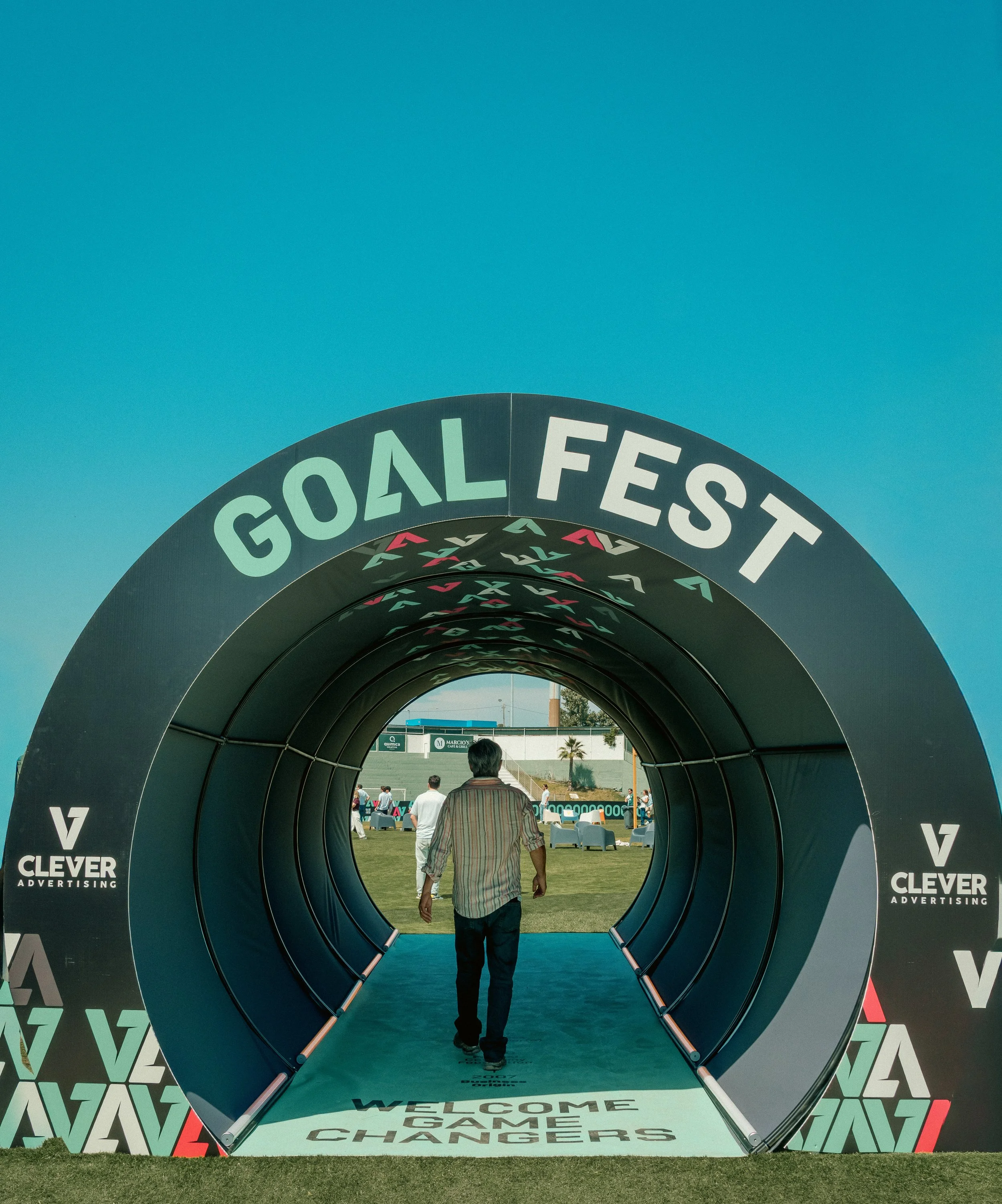 The entry tunnel