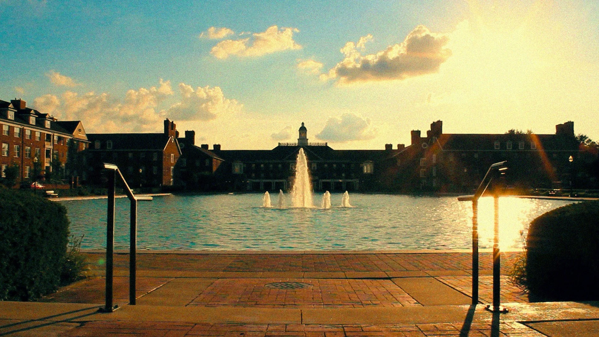 Sequence 01.00_03_41_13.Still004(Grain).jpg