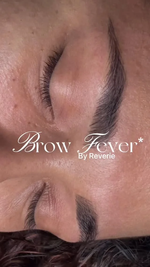 ✨ BROW FEVER ✨
La rentrée approche… Et si vous la commenciez avec des sourcils impeccables et une confiance rechargée ?
Du 15 au 30 août, profitez de -30 % sur toutes les prestations sourcils.
Ombré, nano, combo&hel