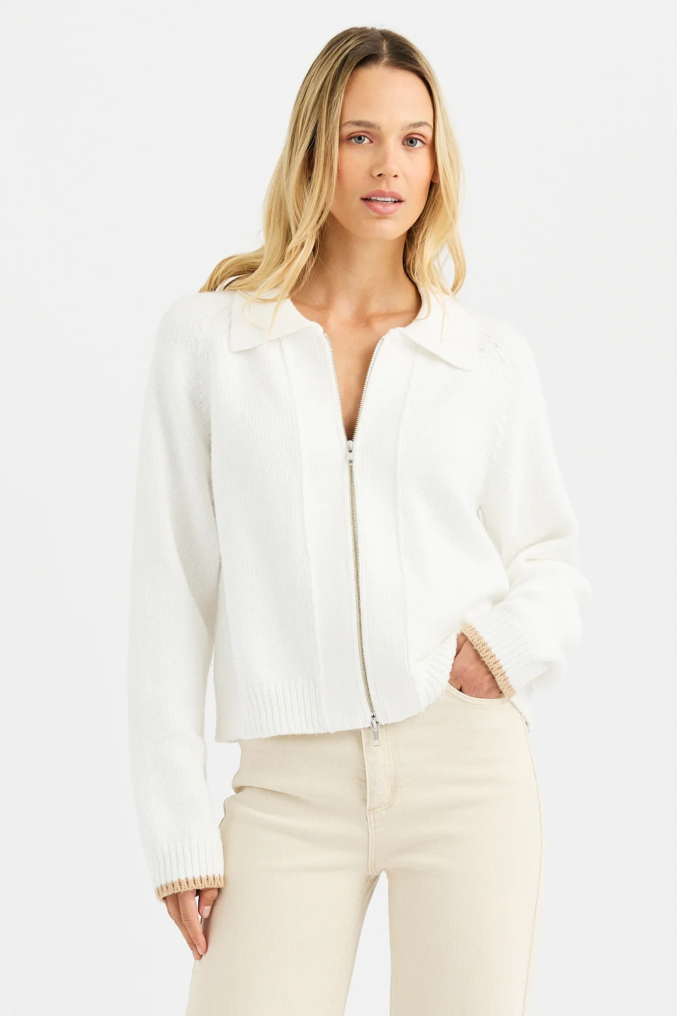 67OGD810IVOCO_0144_1366x2048.webp