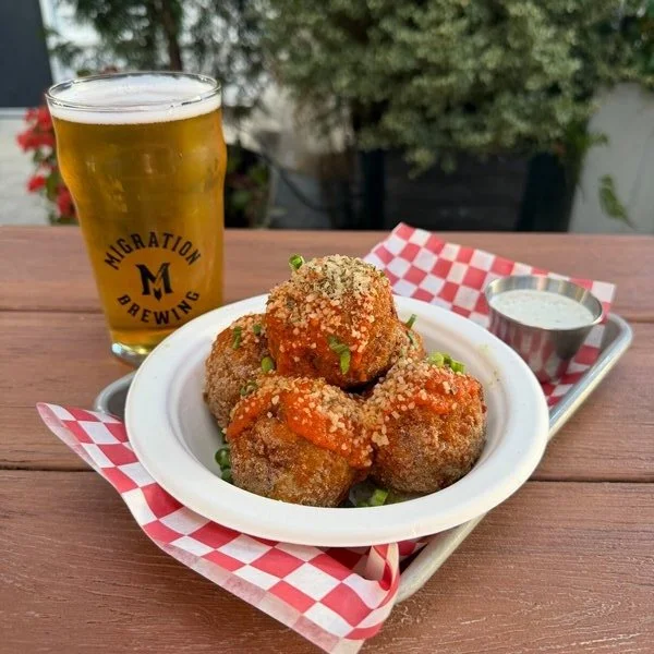 Deep-Fried Pesto Bacon Mac & Cheese Bites @ Migration Brewing Williams x 5 Star