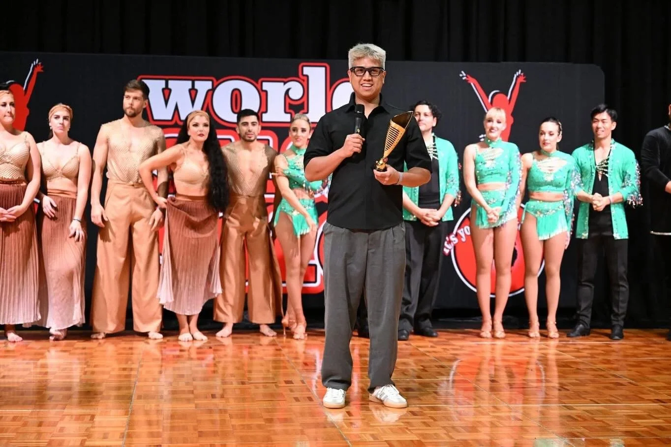 On the final night of the World Salsa Solo 2025 this special moment happened ❤️&zwj;🔥 @joshuabtorres was awarded the Competitor of the Year award, recognising his efforts at the event in 2025 and his commitment, attitude and progression over many ye