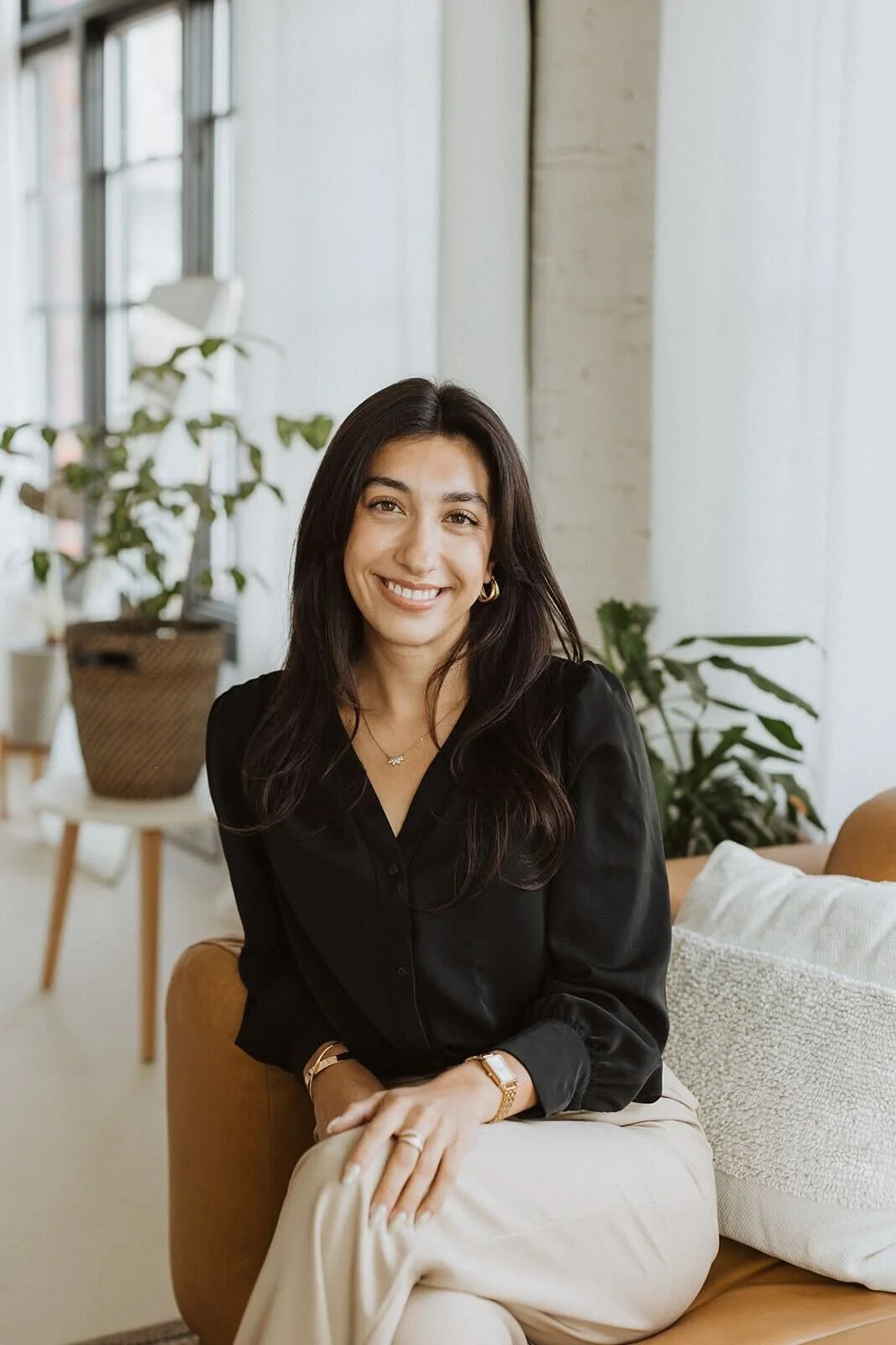 Minimal black and white floral line illustration used as branding artwork for sachi & maia.