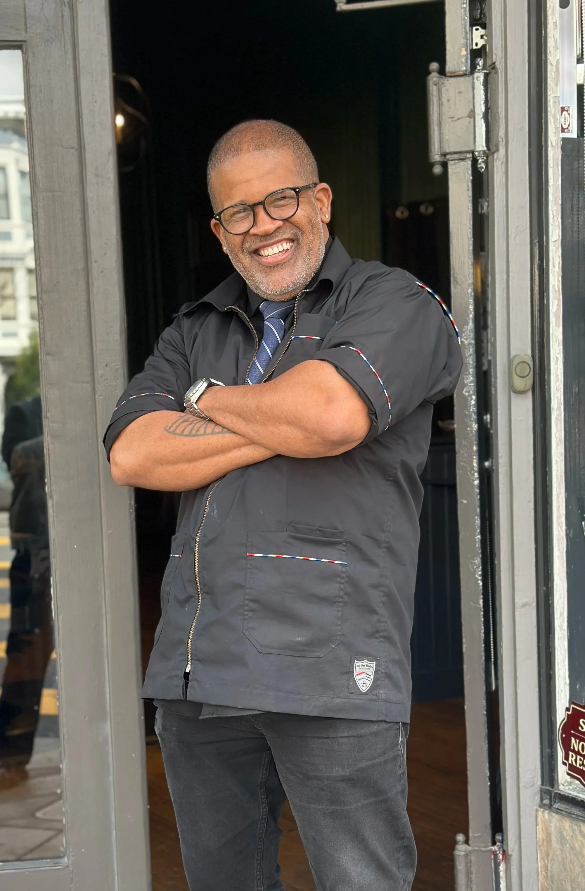 Luis Candido master barber in North Beach