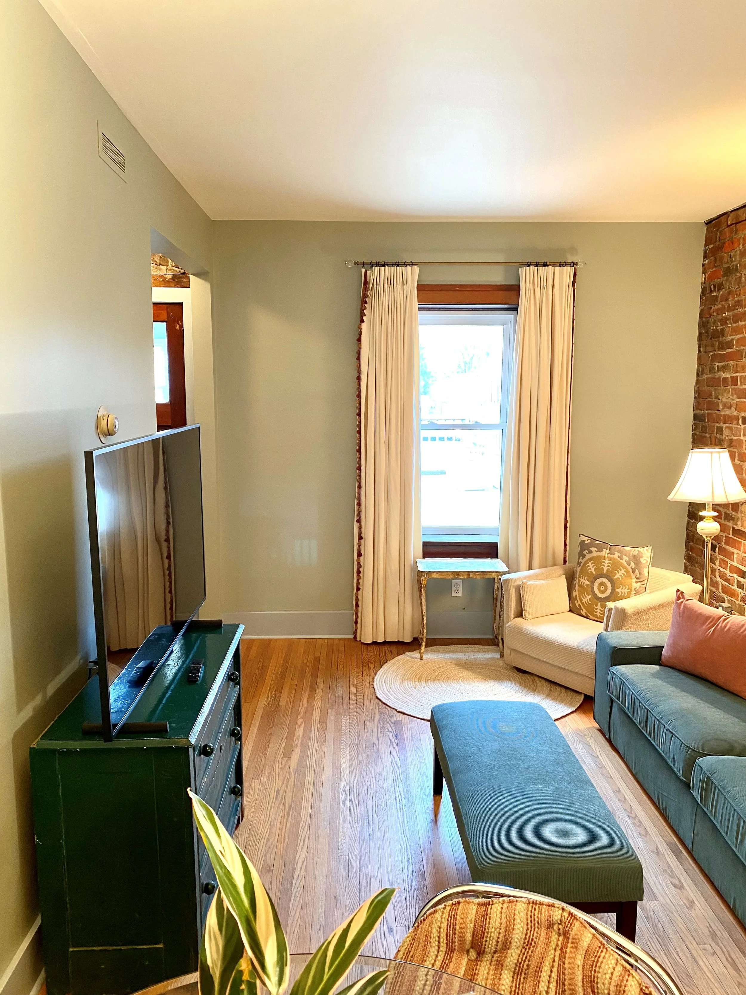 Pretty Pretty Too 1.jpg