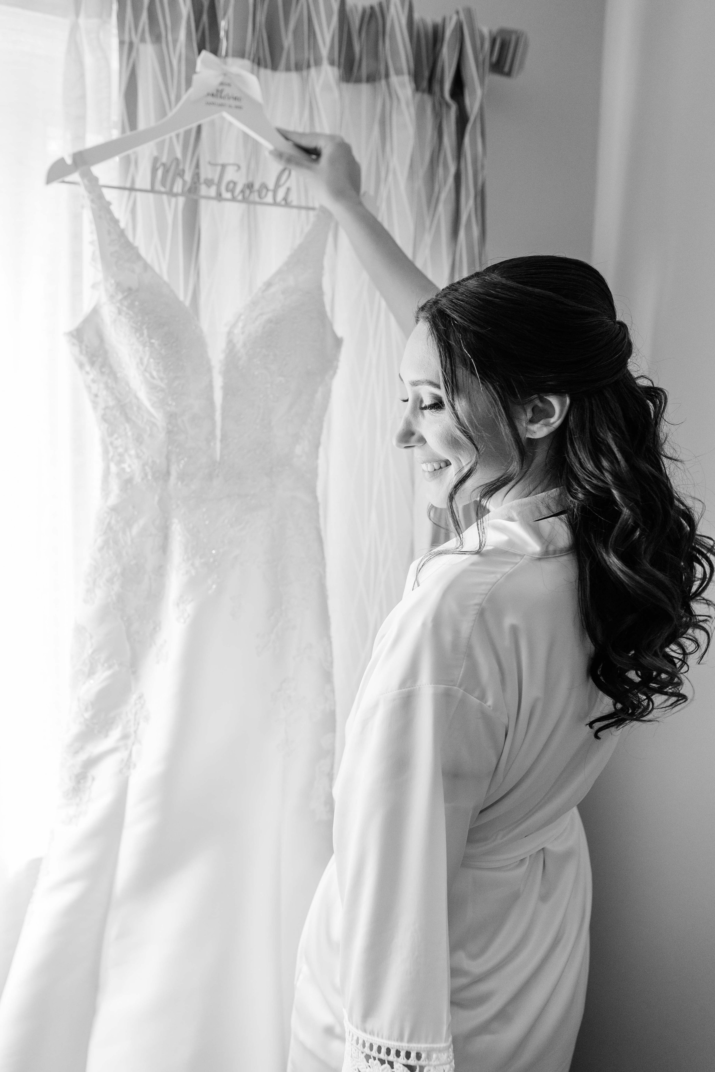 Katherine-Amir-Wedding-Bride Getting Ready-By-Lizzie-Burger-Photo-104.jpg