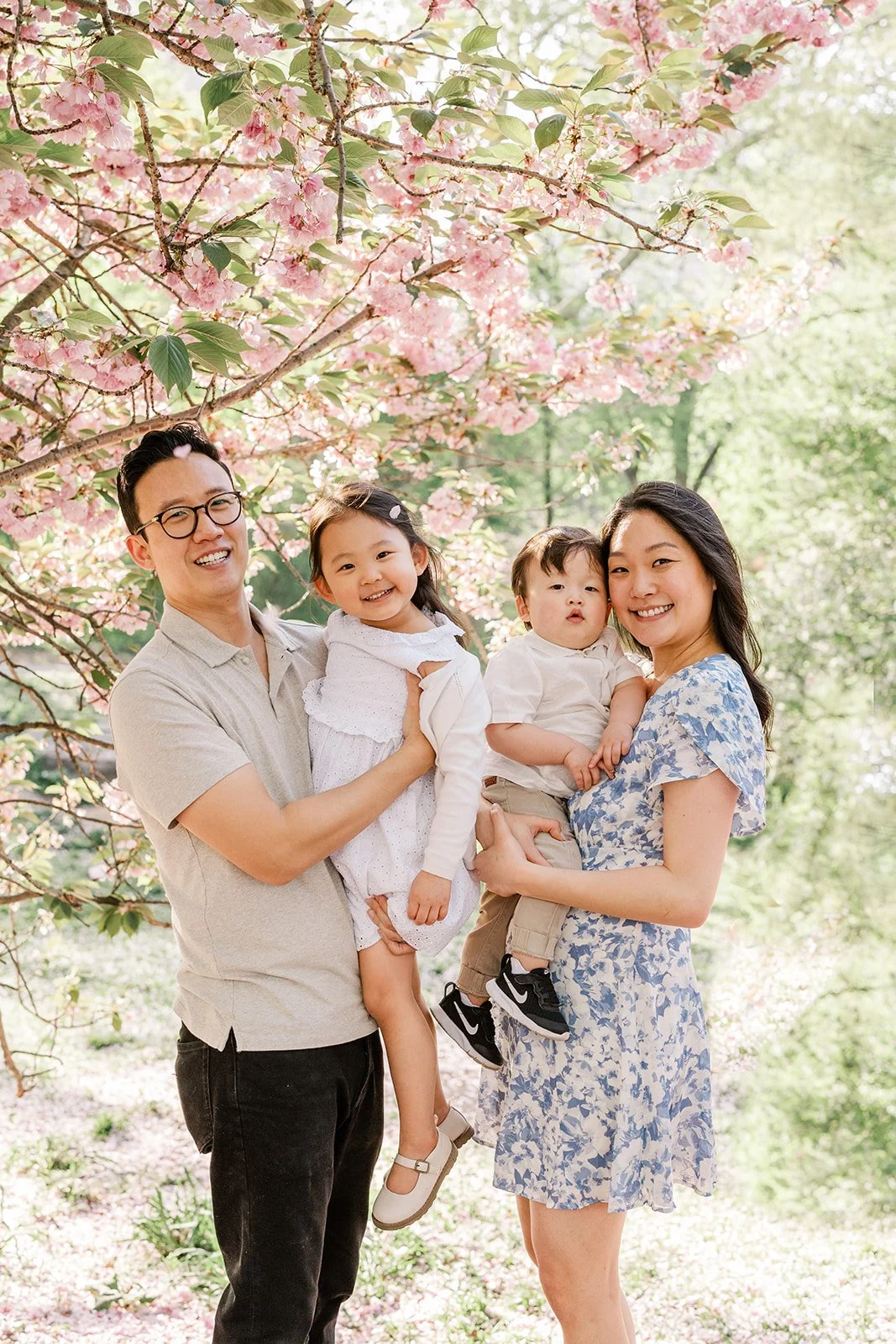 HahnChoi-Family-Spring2024-Mini-Session-By-Lizzie-Burger-Photo-31_websize.jpg