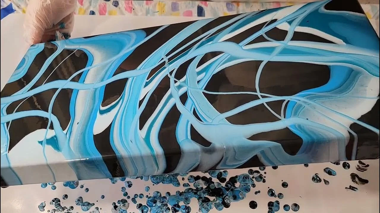 577 Foundation- Ribbon Pour