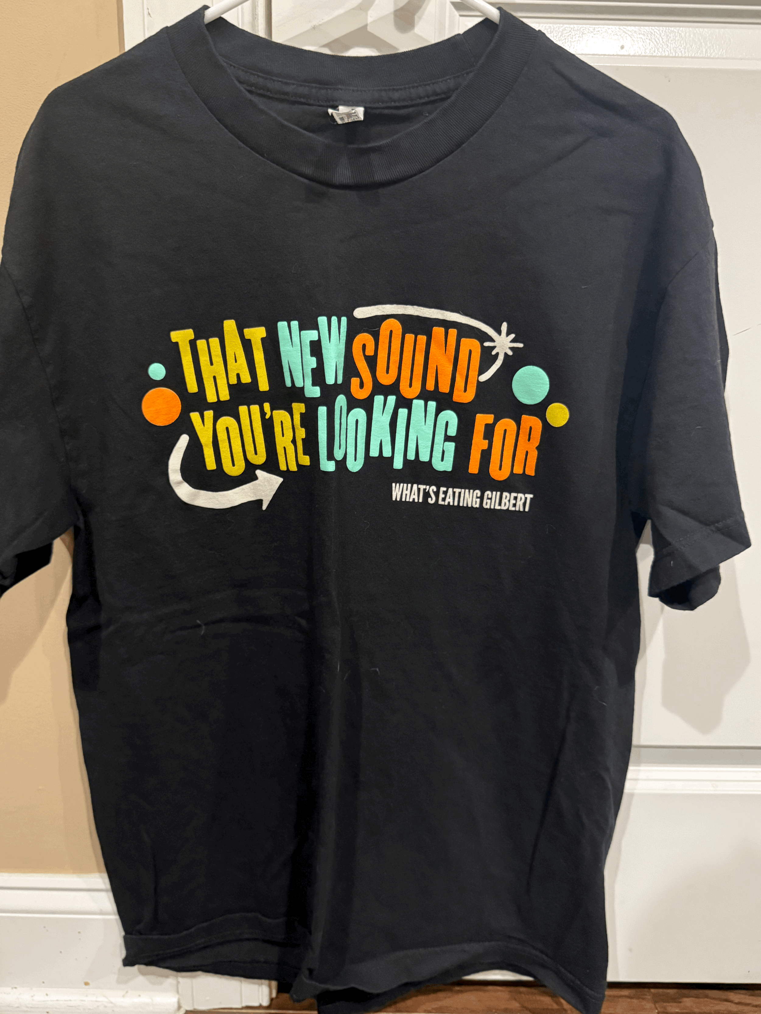 What's Eating Gilbert shirt size L