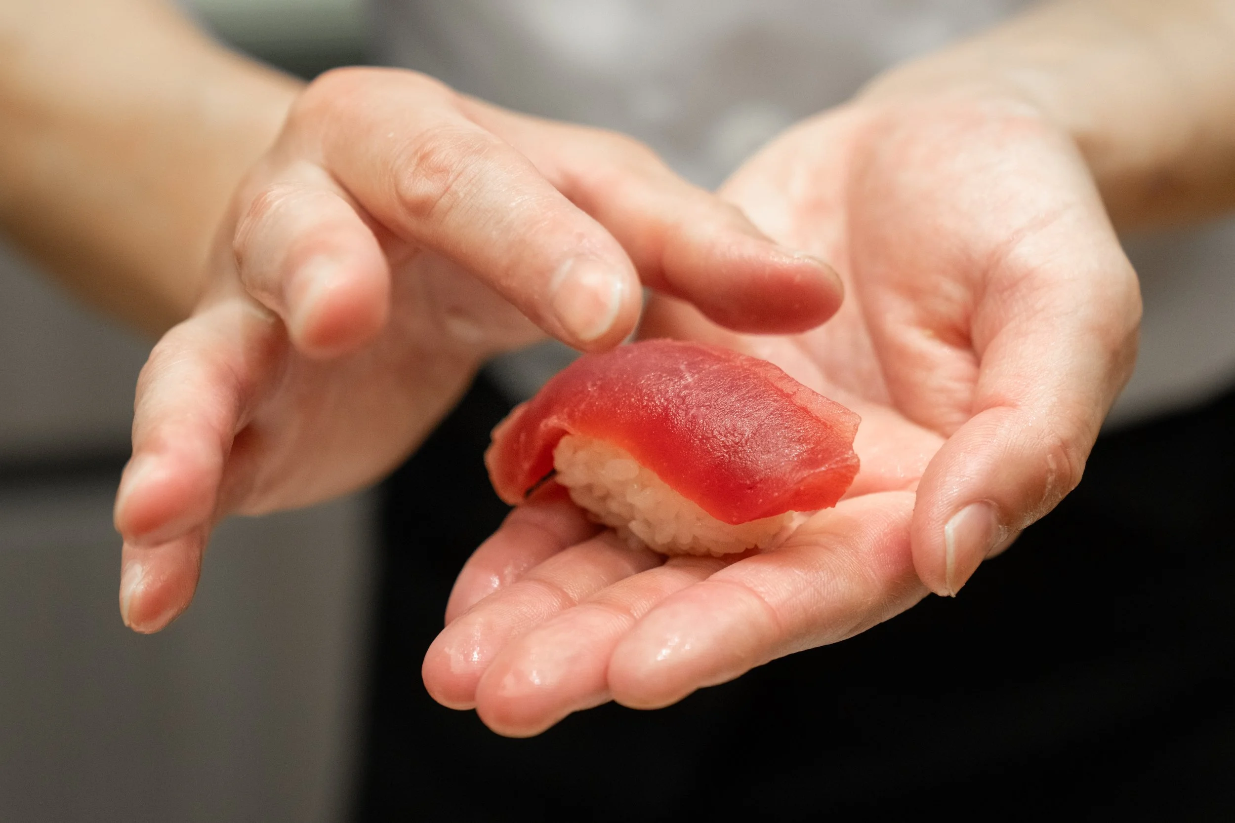 Sushi Making Class -
Learn the fundamentals of sushi from skilled local chefs, including rice preparation, fish handling, and traditional techniques. Create and enjoy your own sushi while gaining insight into Japan’s rich culinary culture.