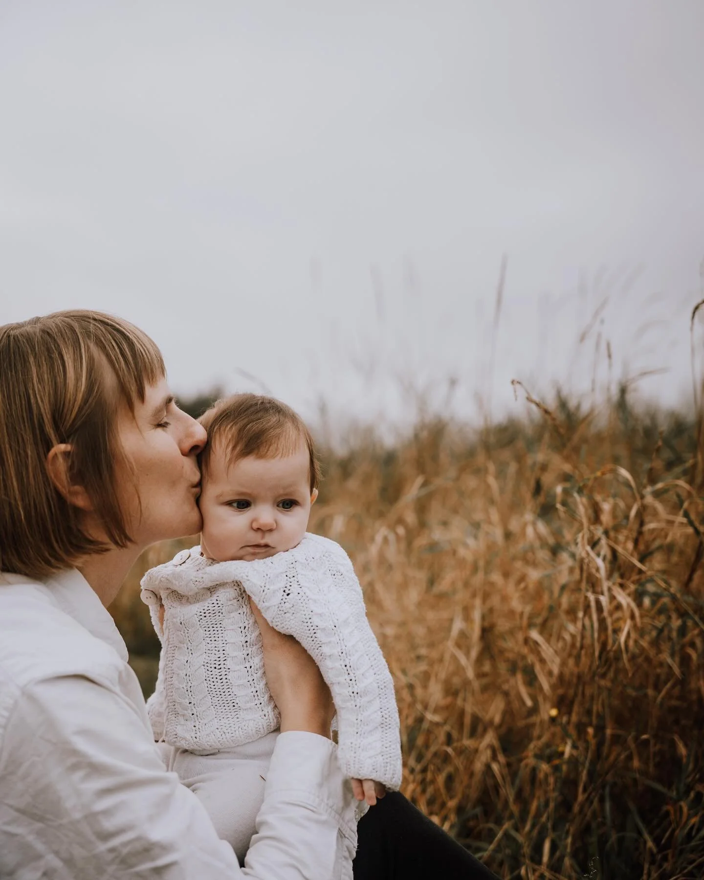 Jeg m&aring; alts&aring; lige anbefale noget her fra barselsland 👩🏻&zwj;🍼 I dag lyttede jeg til podcasten Ryd Fladen med v&aelig;rt @ibenmariazeuthen i en samtale med @maj_my 👏 Den talte lige ind i hjertekulen. Det er to kvinder der begge inspire