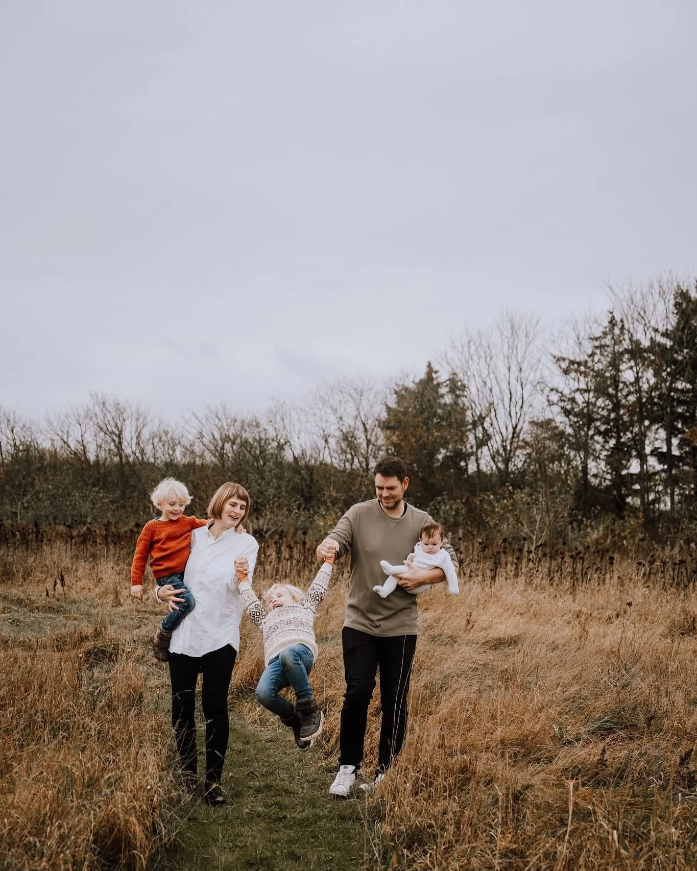 Jeg fandt ud af, at jeg ikke beh&oslash;vede storbyens mange muligheder for at trives. Tv&aelig;rtimod. Jeg har brug for at bo herude, hvor jeg kan m&aelig;rke den store forskel p&aring; de lange lyse sommern&aelig;tter og det t&aelig;tte vinterm&osl