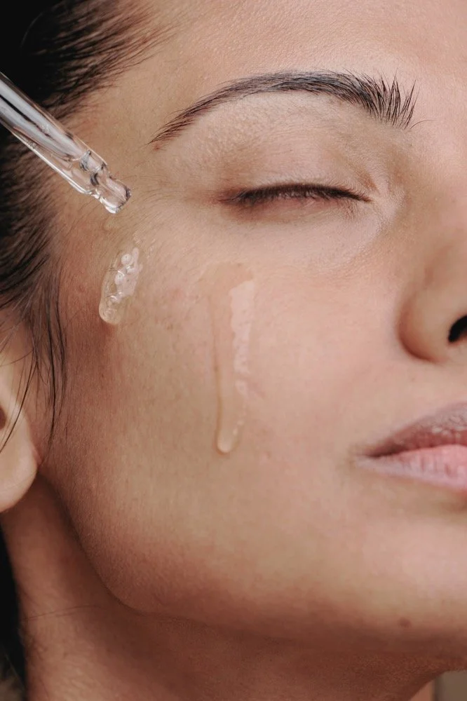 serum to hydrate the skin
