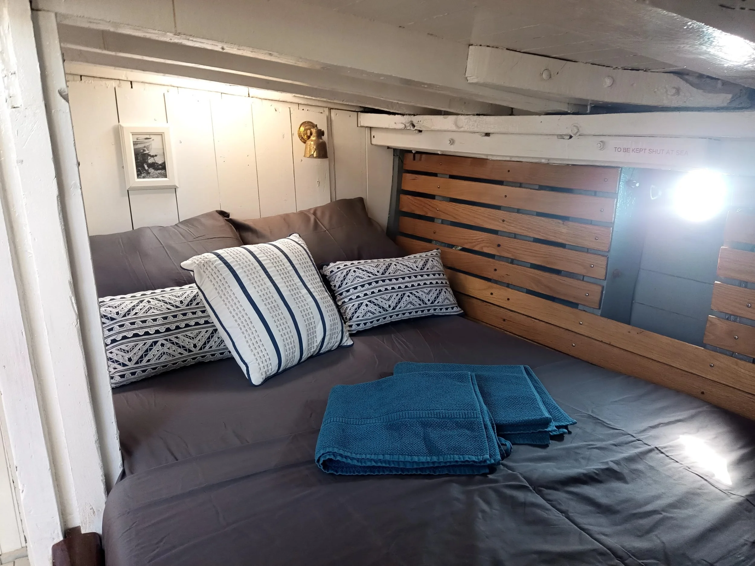 D174-double-cabin-below-deck-bonnie-lass.jpg