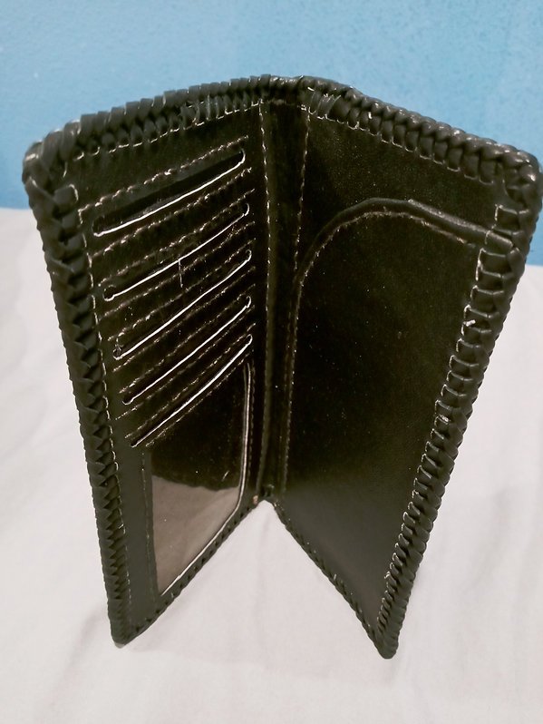 Roper Wallet View 2.jpg