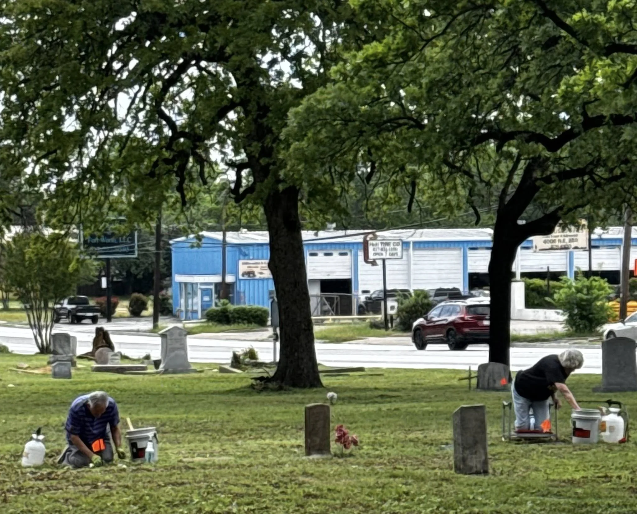 American Legion Post 655 Volunteers Cleaning markers.jpg