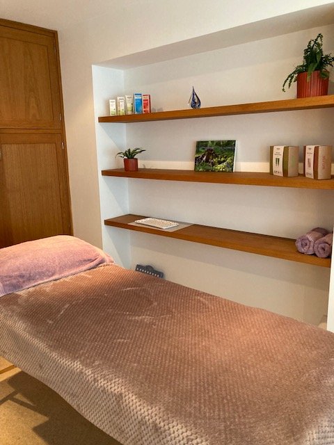 Home Studios vs Spas:                   Why Local Women Prefer a Personal Treatment Space