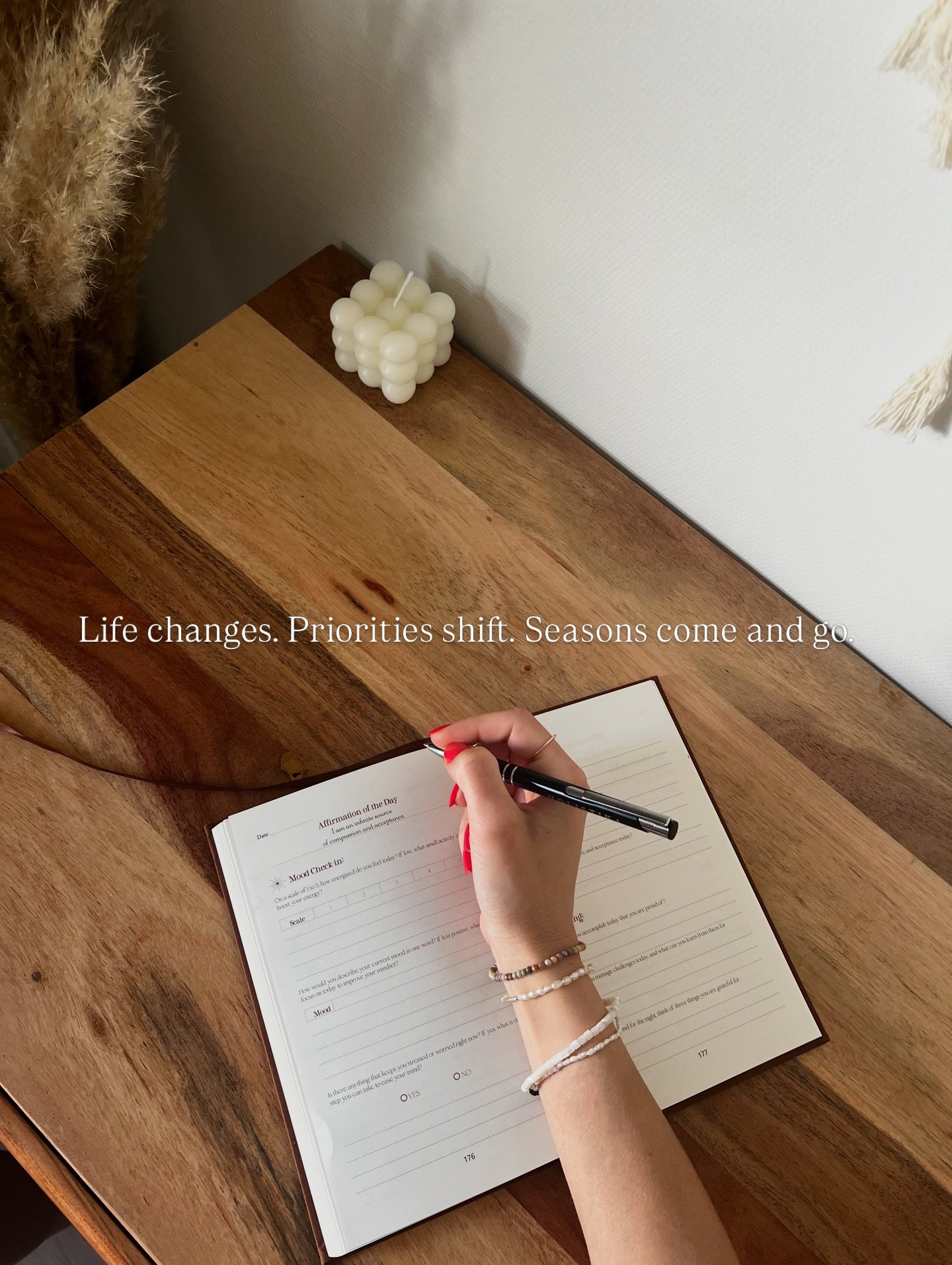 You don't need to start over. 
You only need to begin again. Evey return is part of the process. 

#BeYourOwnCreatorGuidebook #DailyGuidedJournal #FlowInCreation #CreativePractice #CreativeJourney