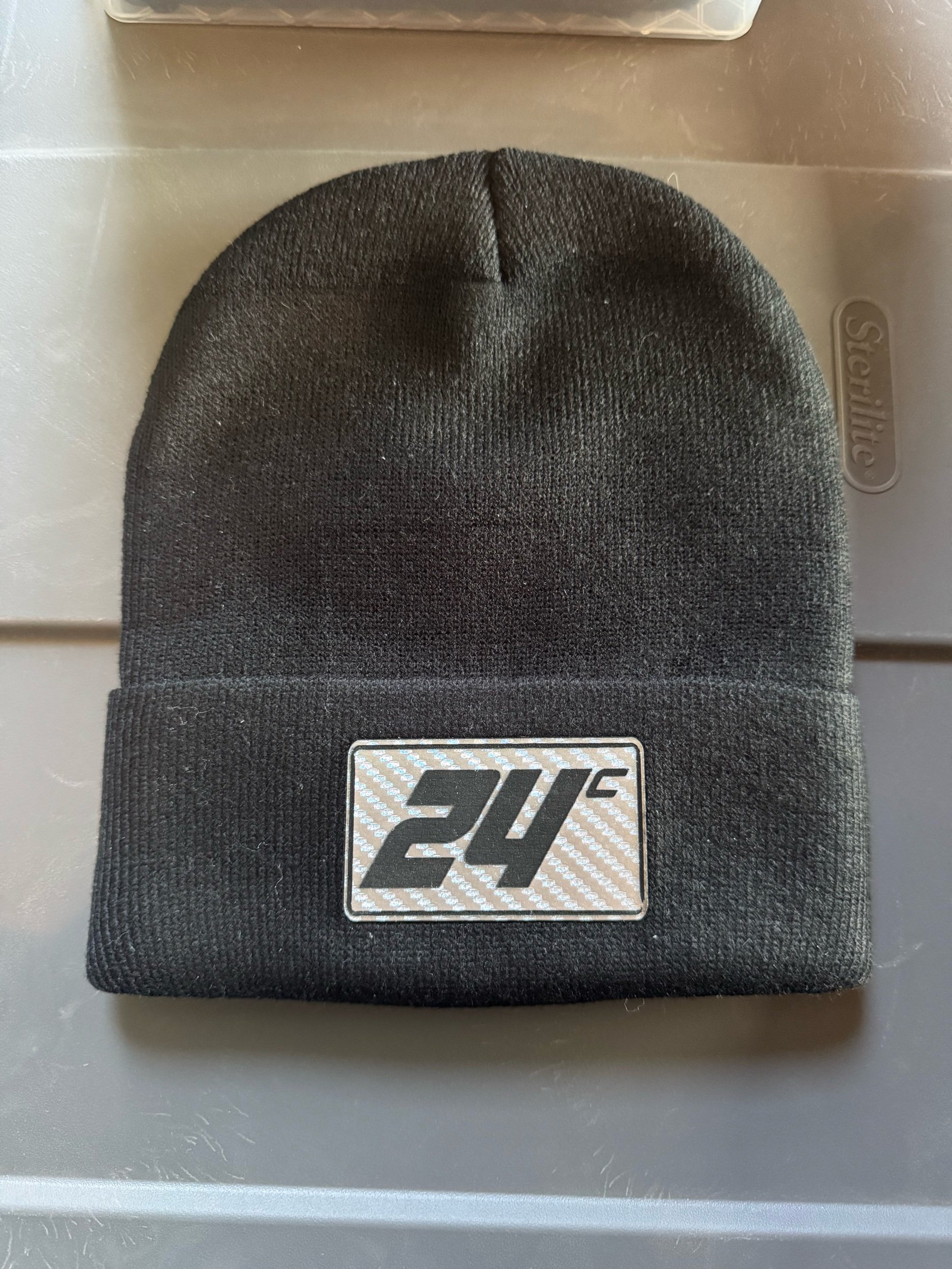 24C BEANIES *MULTIPLE COLORS*