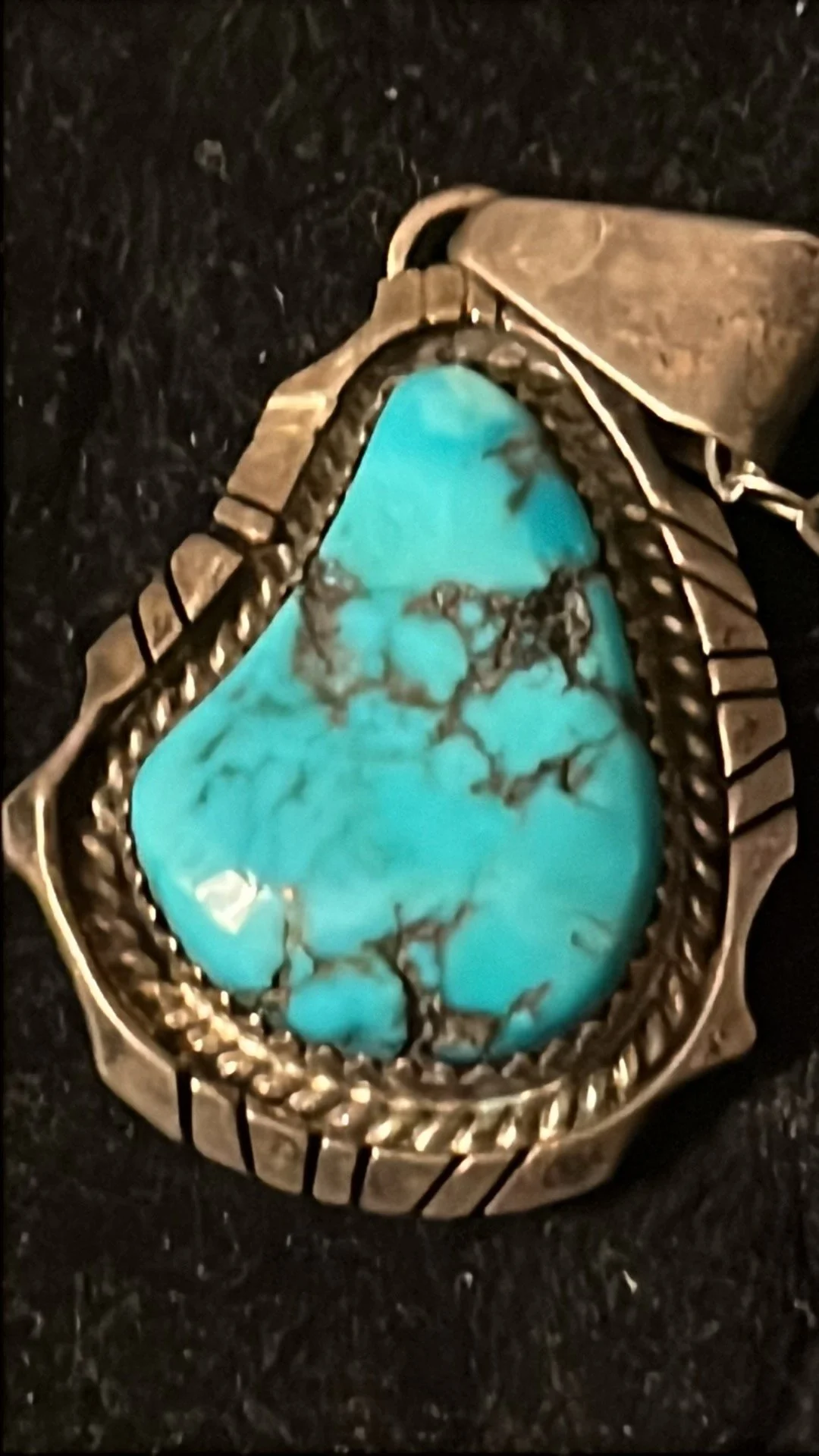 Vintage Native Turquoise Pendent w/free chain